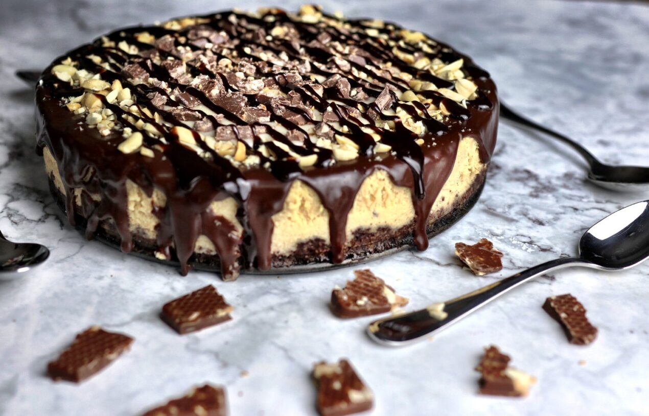 KETO SNICKERS CHEESECAKE